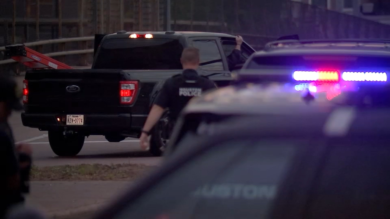 Man hospitalized after heated road rage incident in Third Ward: HPD