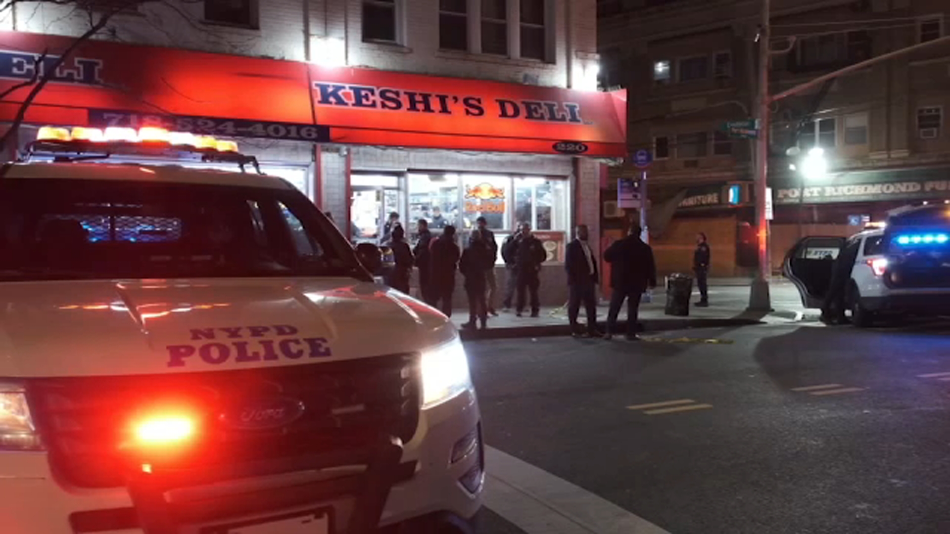 2 men beaten with baseball bat at Staten Island deli: Police