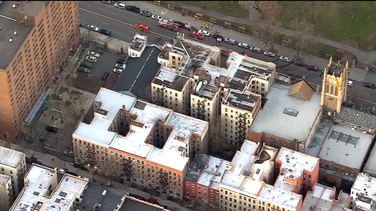 5 people injured in Washington Heights building fire: Officials