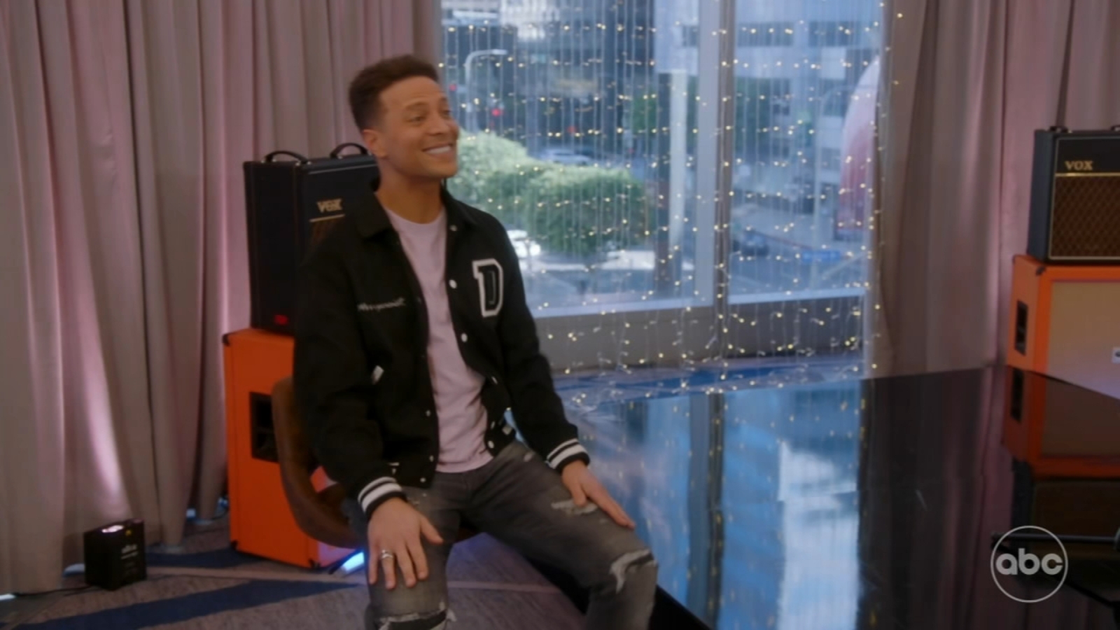 Bucks County's Justin Guarini and Catie Turner return to American Idol