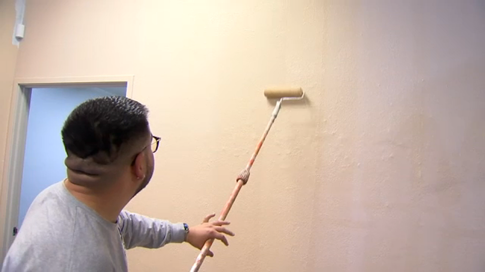 Fresno students spend spring break doing community service Fresno students spend spring break doing community service