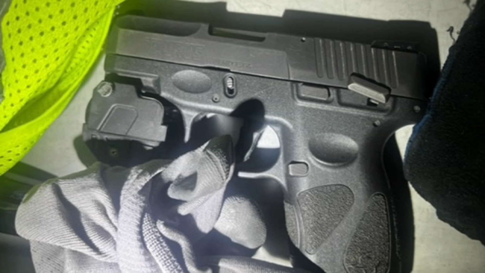 Newark Airport worker arrested for bringing handgun to work - Vimarsana News