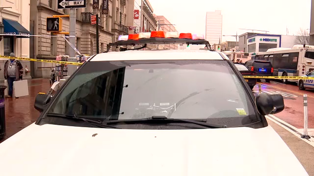 Extra Time: Team coverage after officer shot in Queens