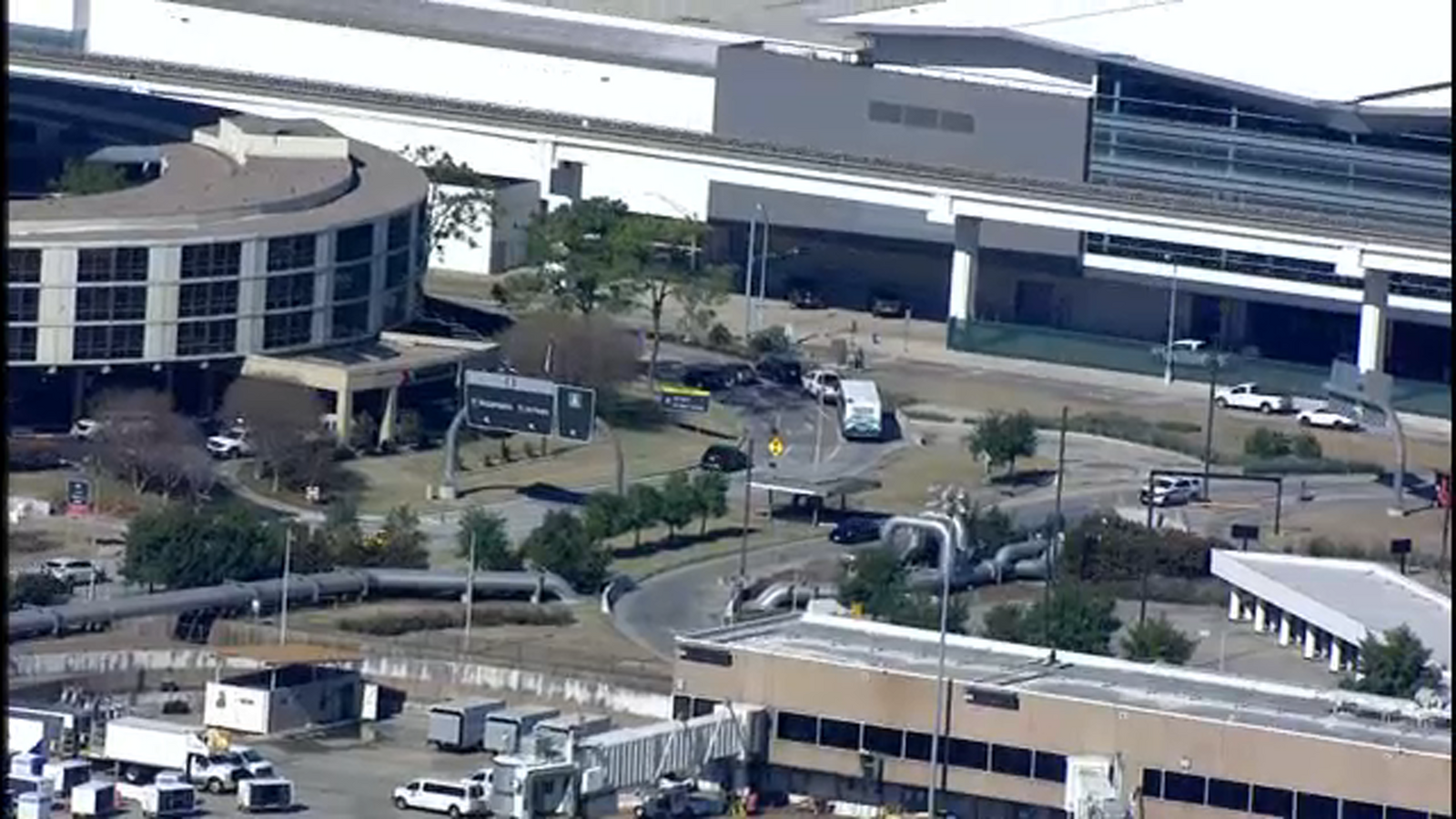 Turbulence on flight into Houston Bush Airport from Missouri sends 2
