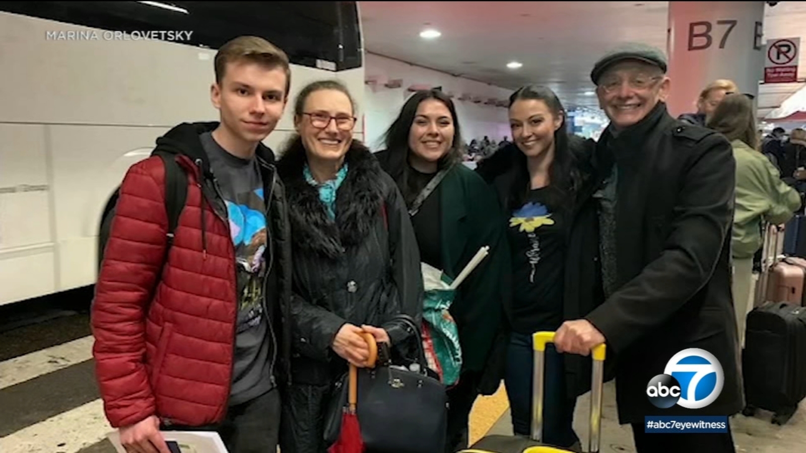 Southern California family of Jewish Holocaust survivors help Ukrainian refugee finding new life in Santa Monica - Vimarsana News