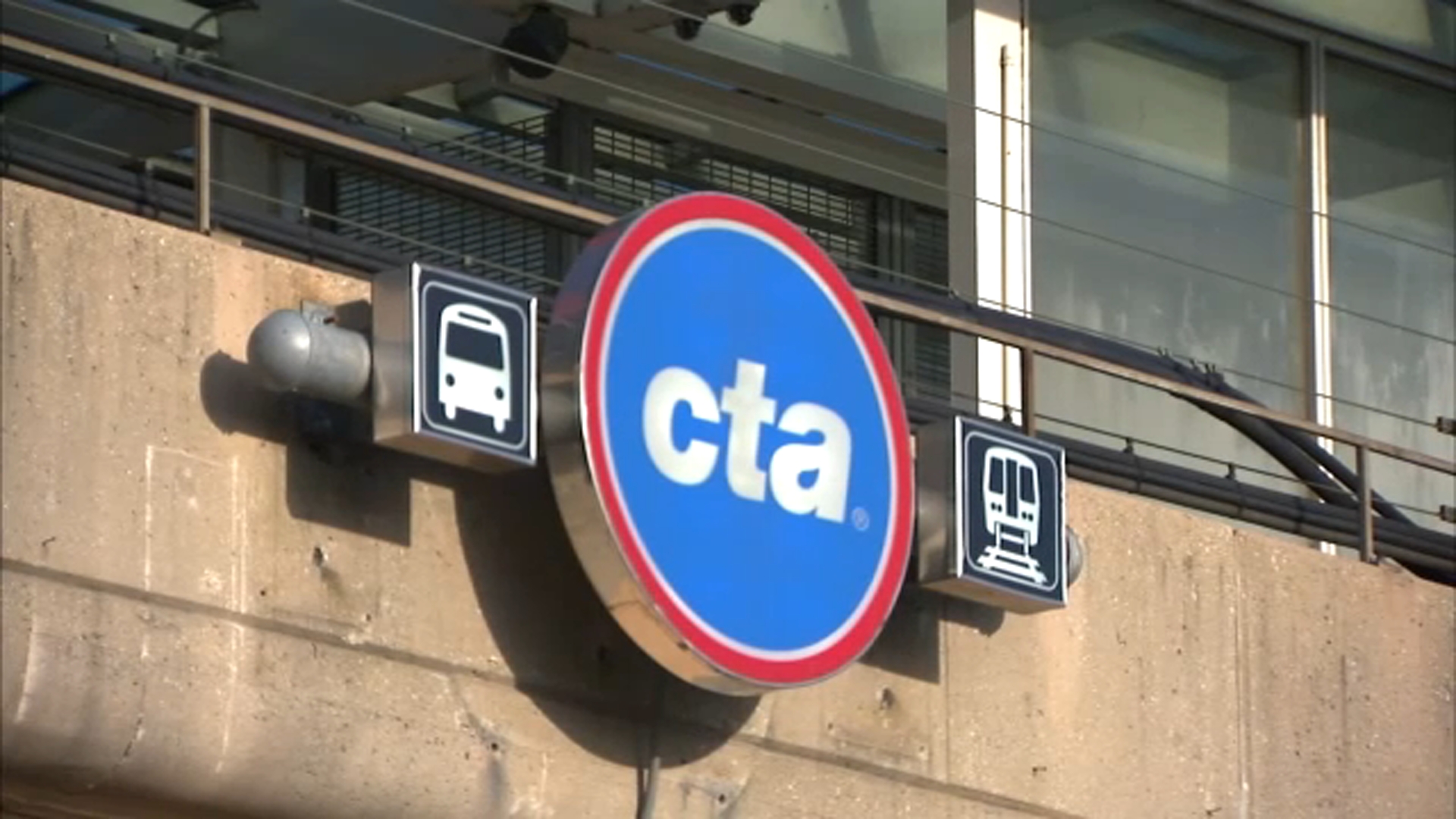 CTA riders express concerns after several passengers beaten, robbed on Red Line trains recently
