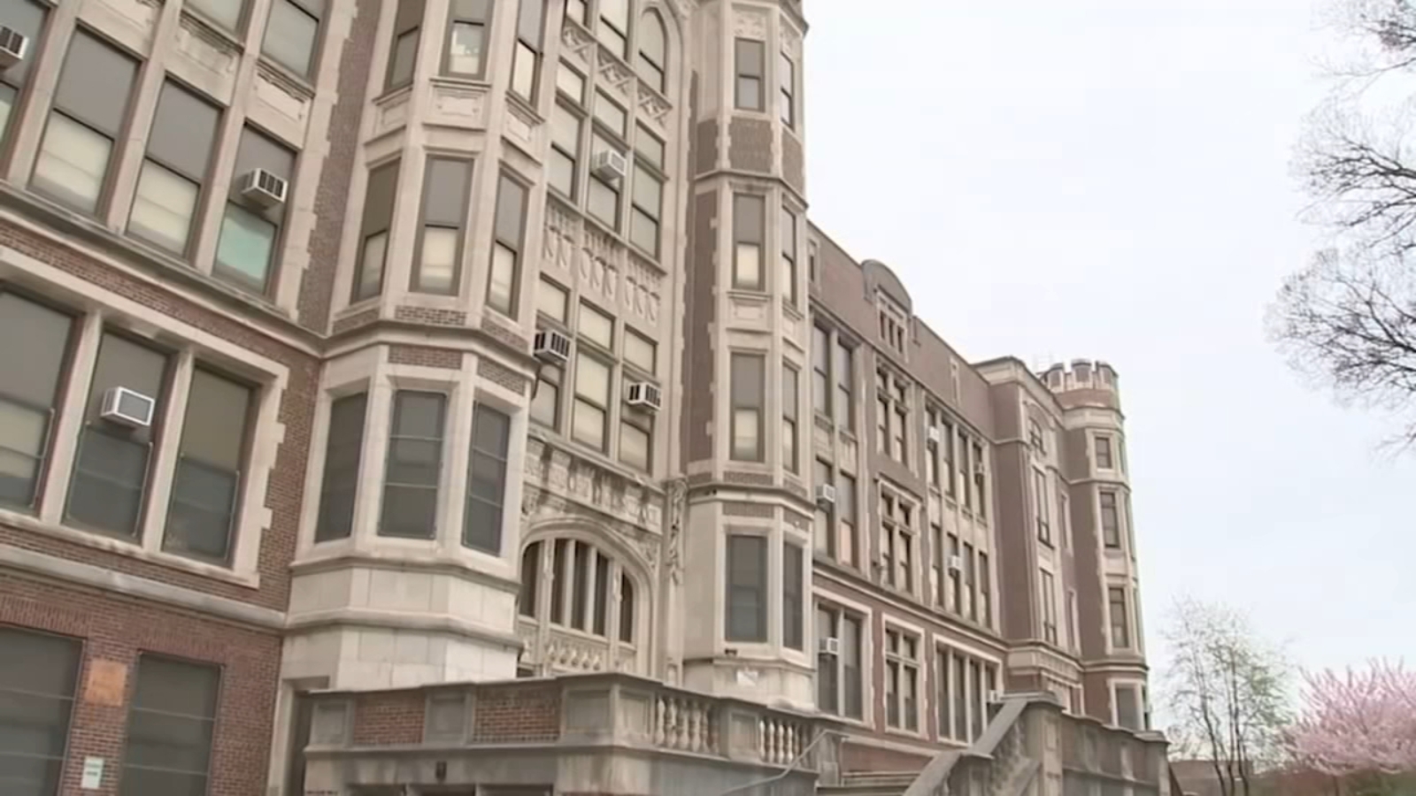 Philadelphia schools Frankford High School, Mitchell Elementary School discuss next steps following asbestos discovery - Vimarsana News