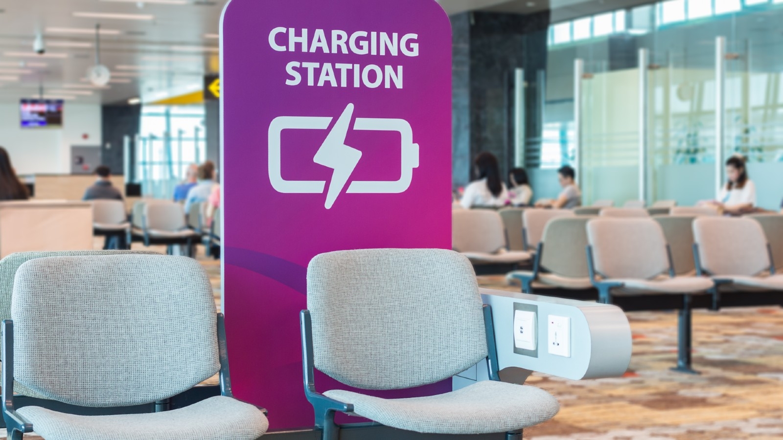 Juice jacking FBI warns against using free charging stations at