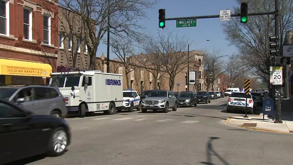 3 armored truck robberies reported in Chicago area
