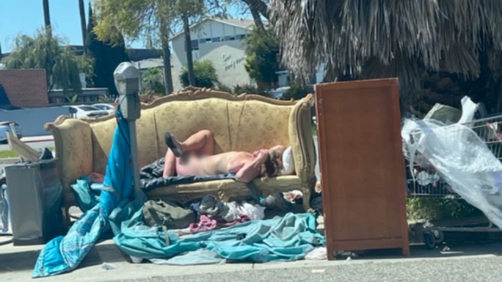 Beverly Grove area business owner says 'nude homeless encampment' is negatively impacting business - Vimarsana News