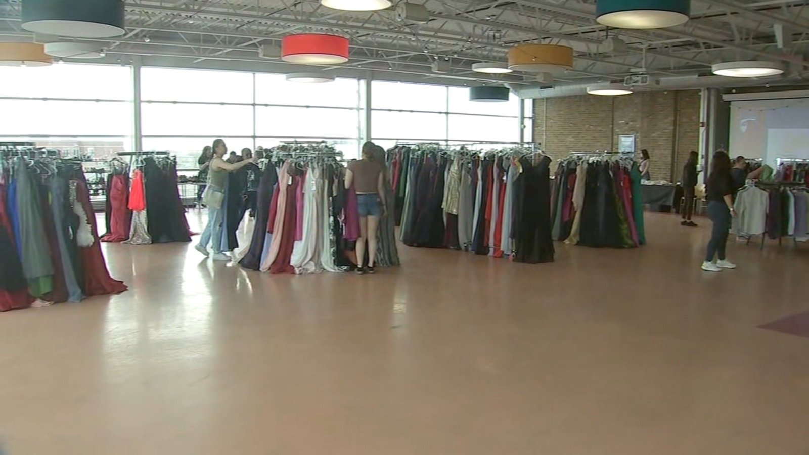 Free prom dresses, attire handed out to Chicago students in Little Village thanks to Project Embrace, Spread Love - Vimarsana News