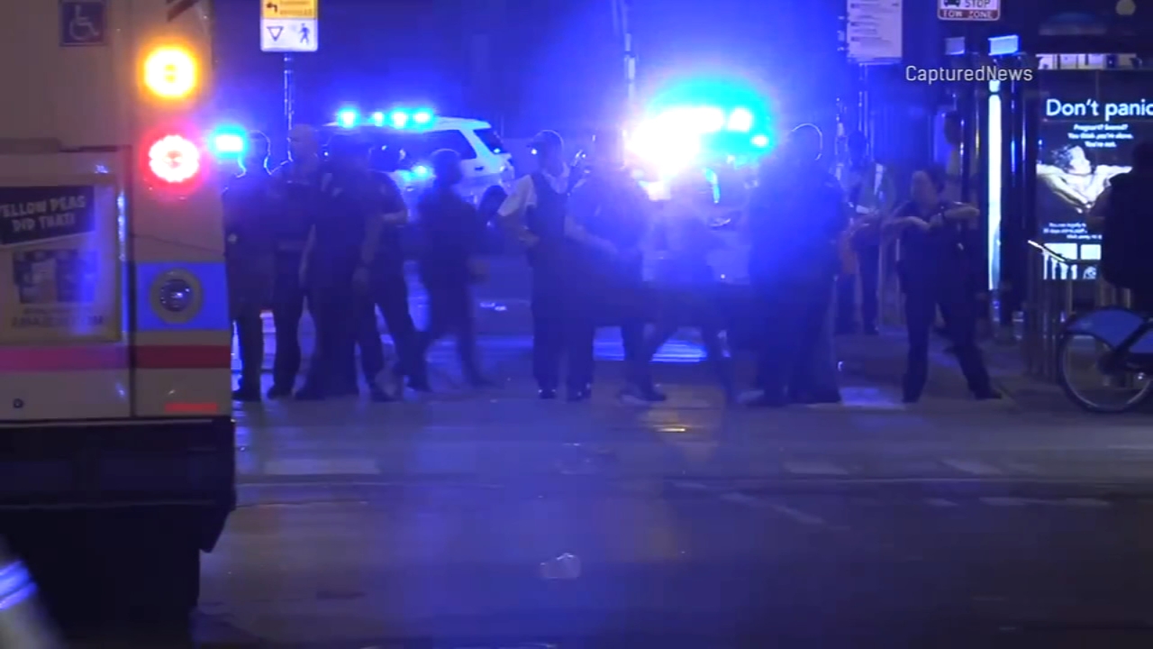 2 teens shot in Loop as large crowds gather, Chicago police say
