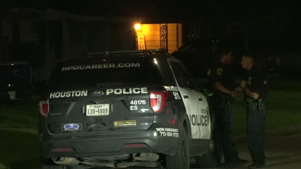 Suspect arrested after shooting at HPD chopper, daughter tells police