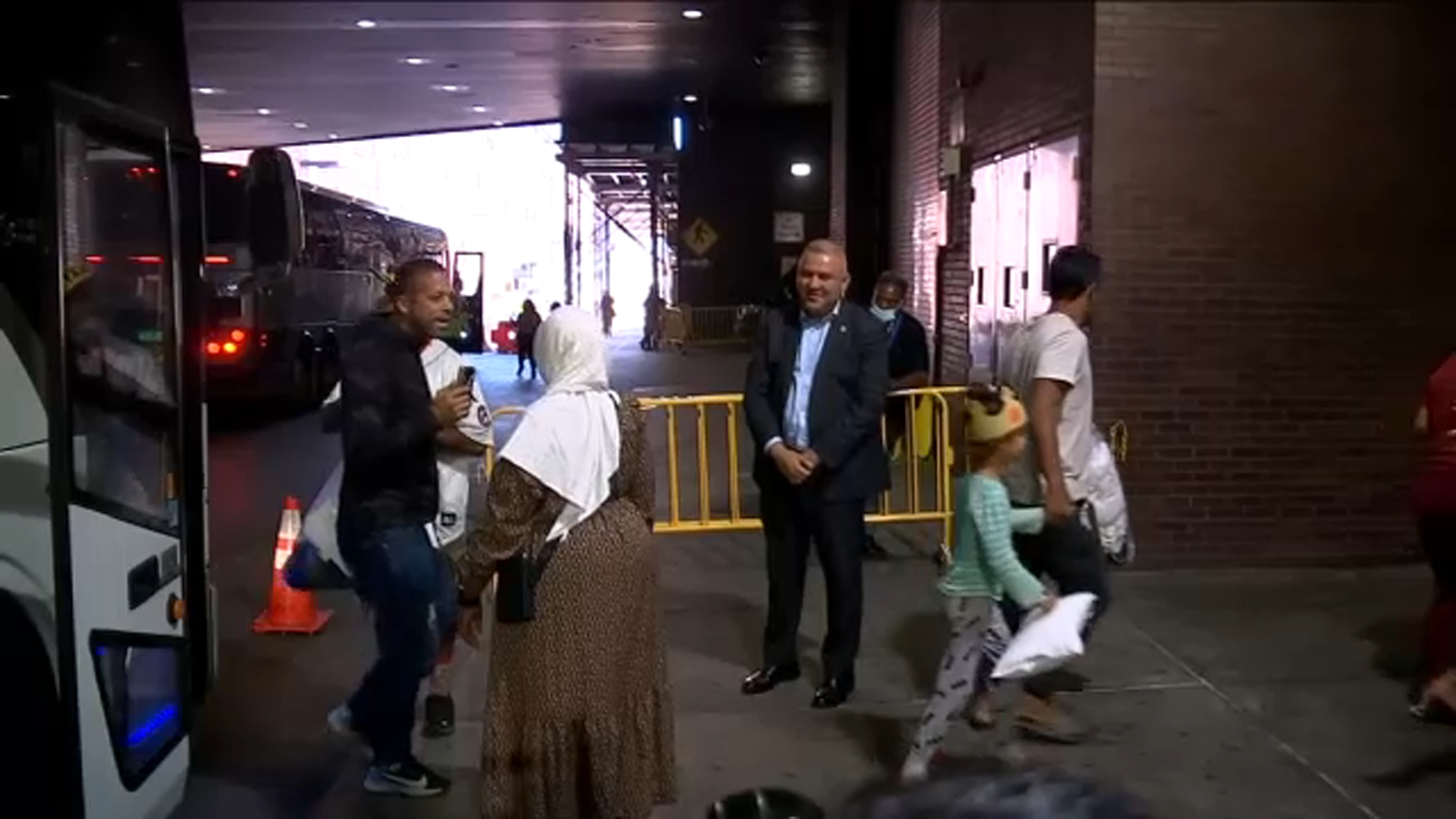 NYC urges Biden to help asylum seekers get work authorization