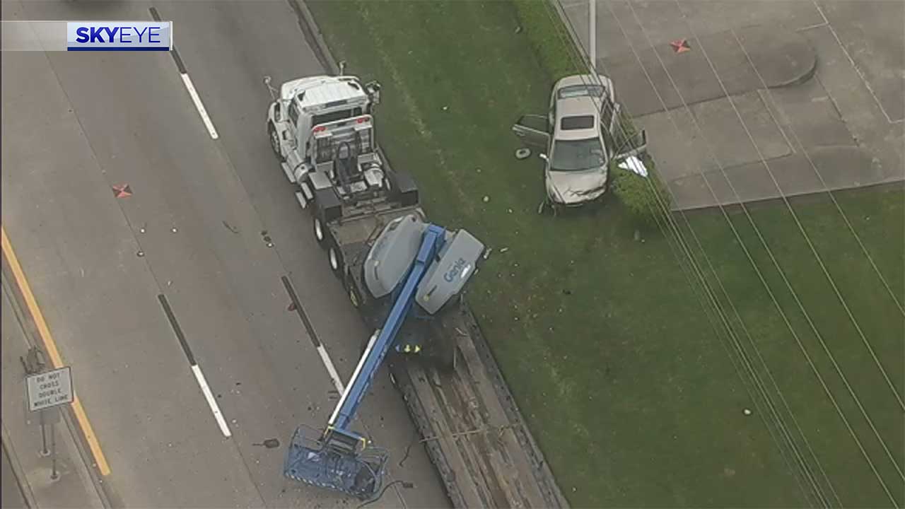 Truck driver killed in catastrophic wreck on North Fwy feeder road