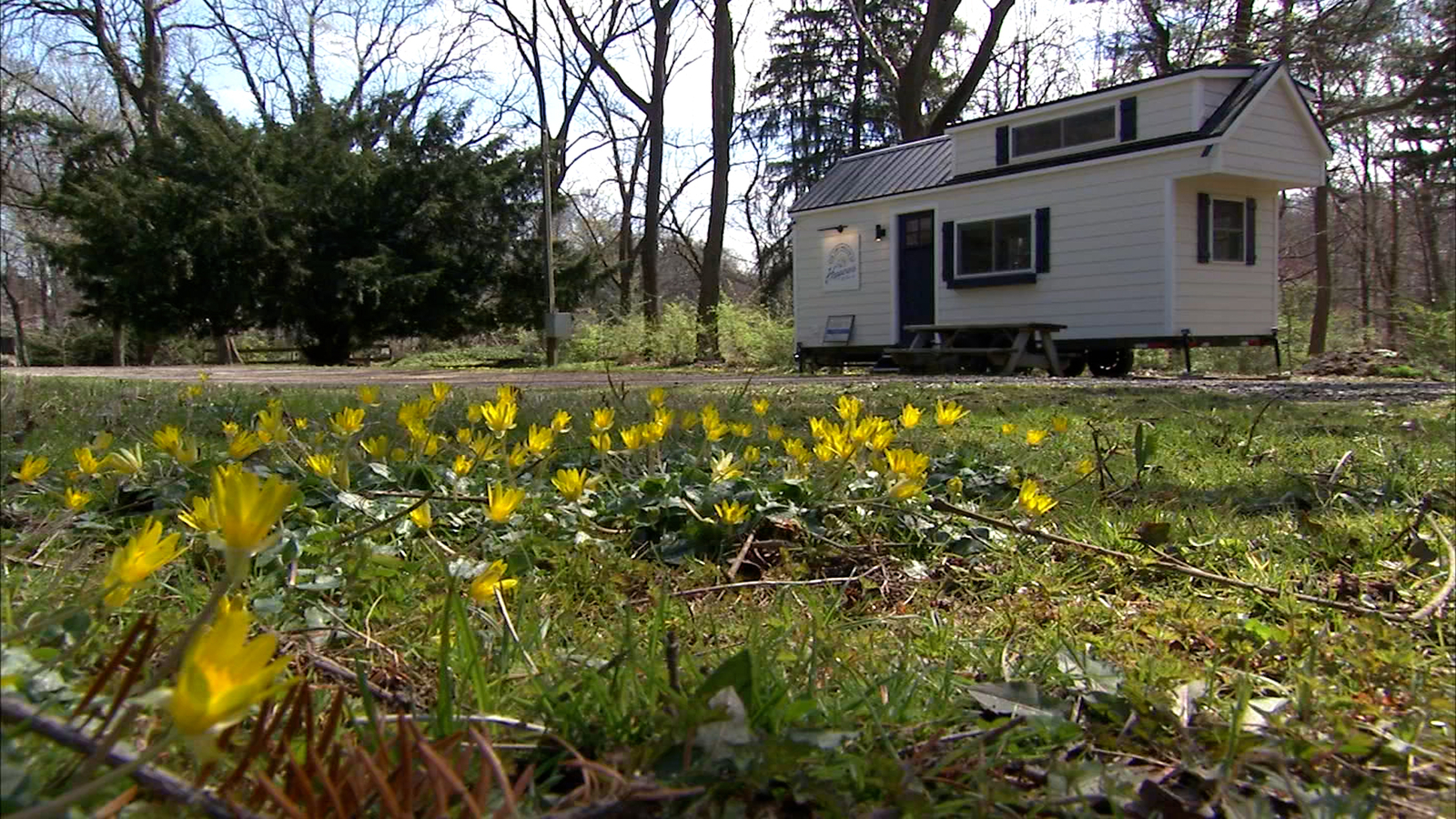 Step inside Philadelphia's 283-square-foot Tiny House of Happiness at the Awbury Arboretum - Vimarsana News
