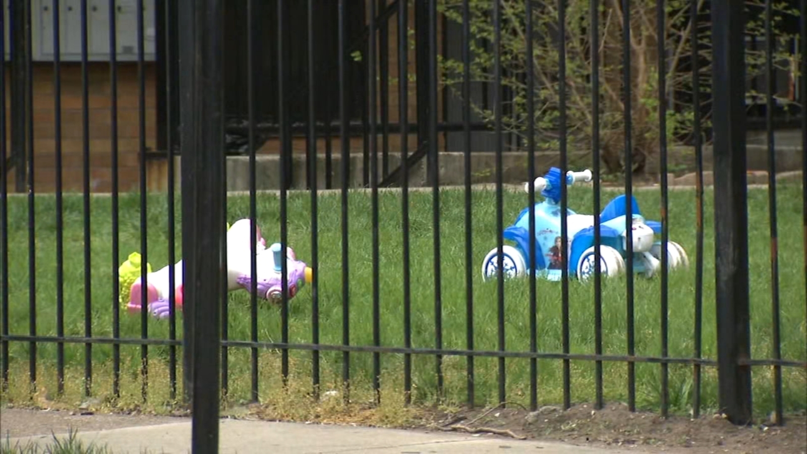 Woodlawn, Chicago shooting today: Man, 6 year old shot in 6600 block of South Drexel Avenue on South Side, police department says - Vimarsana News