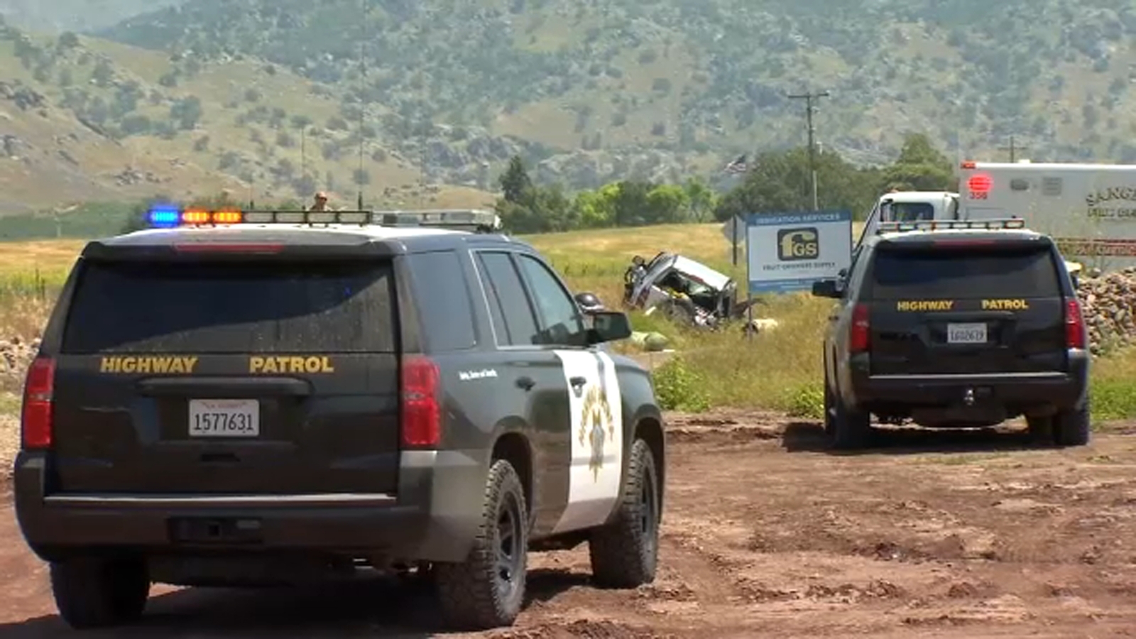 Father and 13-year-old daughter killed in head-on crash in Fresno County - ABC30 Fresno