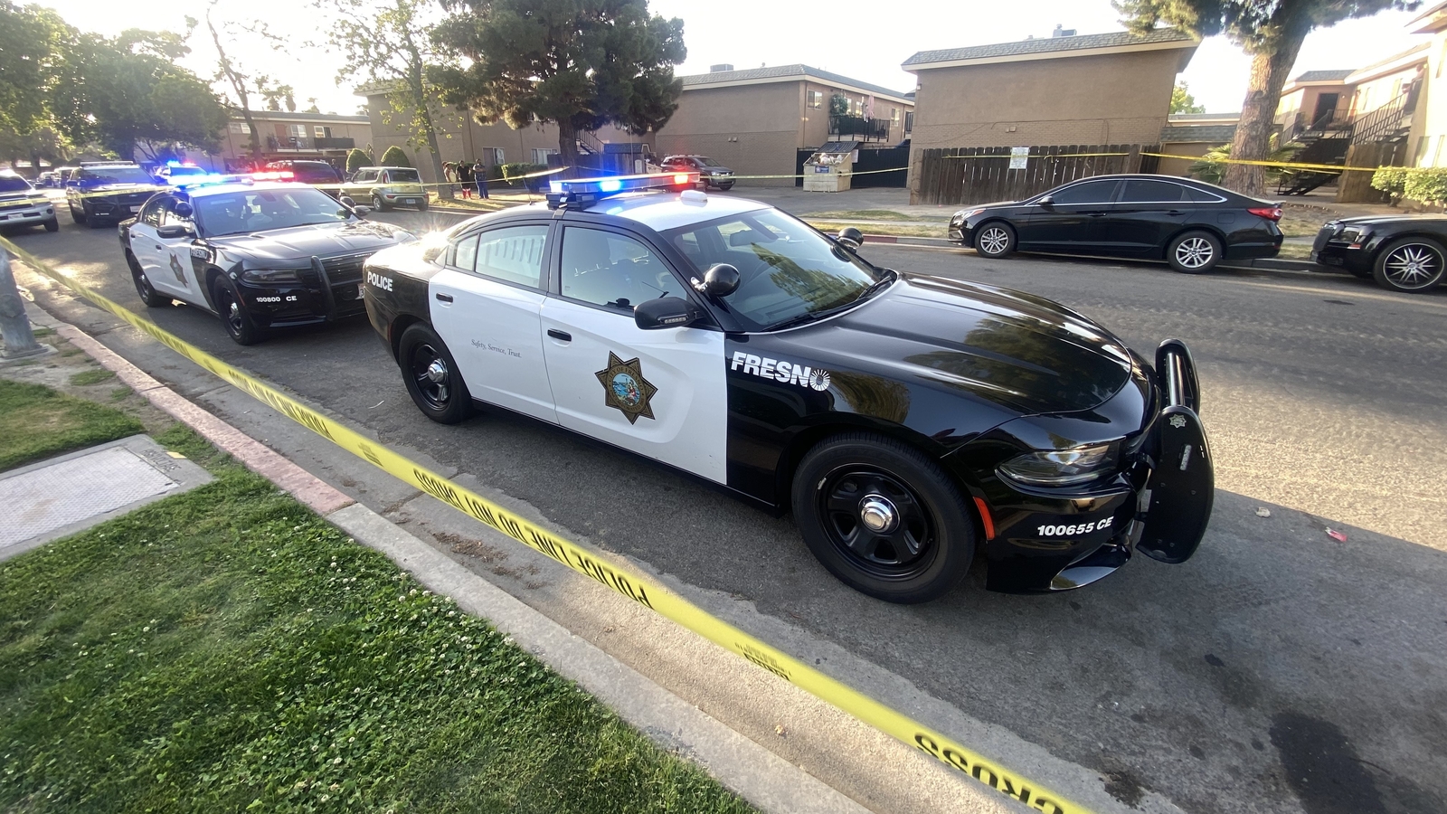 Teen killed, another injured after shooting at Fresno apartment complex - Vimarsana News