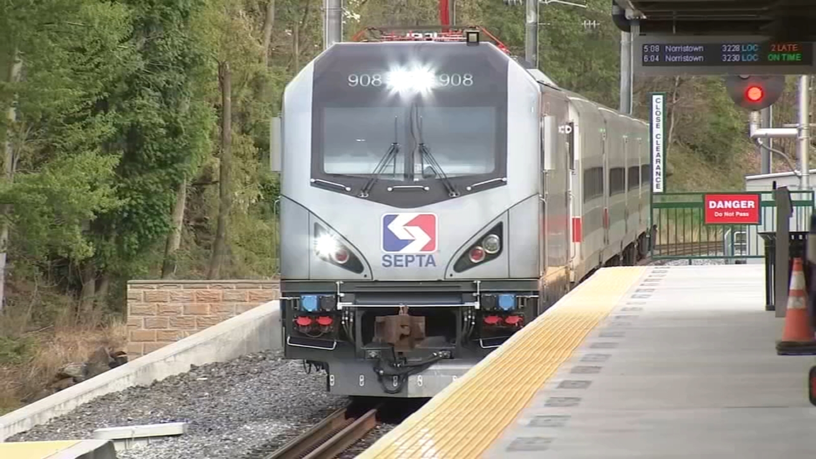Neighbors fed up with train horns after opening of SEPTA's Wawa Station in Middletown Township - Vimarsana News