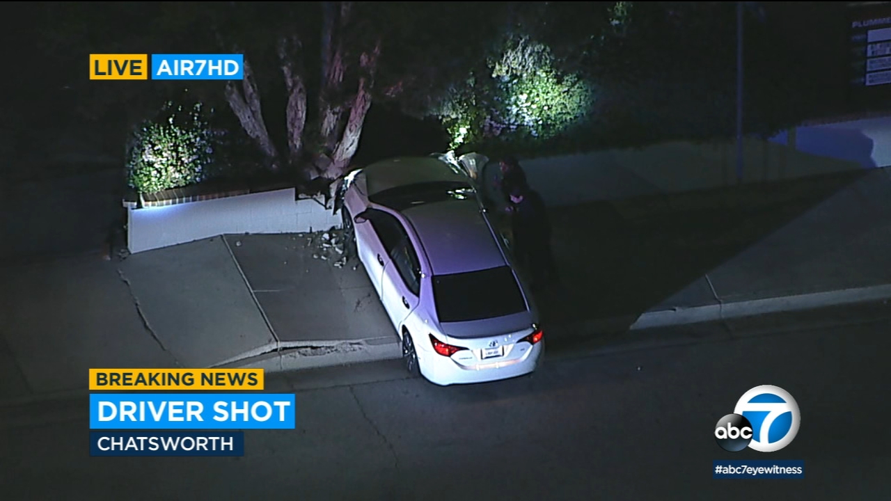 Driver crashes into cement wall in Chatsworth after being shot: Police