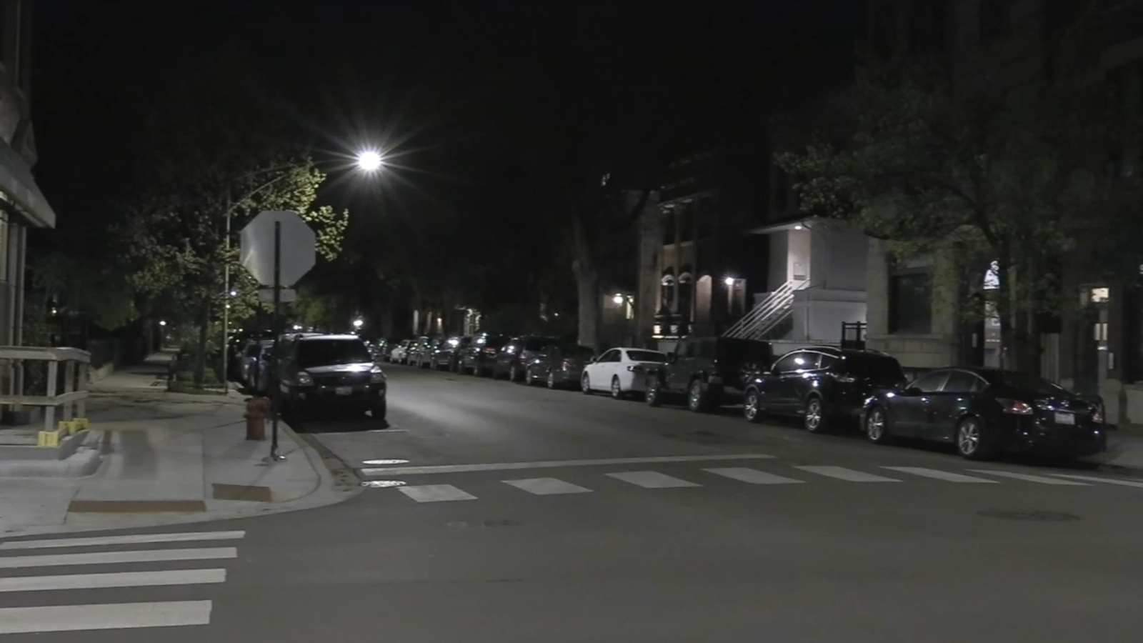 Woman carjacked by armed group in Lincoln Park Chicago police say Woman carjacked by armed group in Lincoln Park Chicago police say