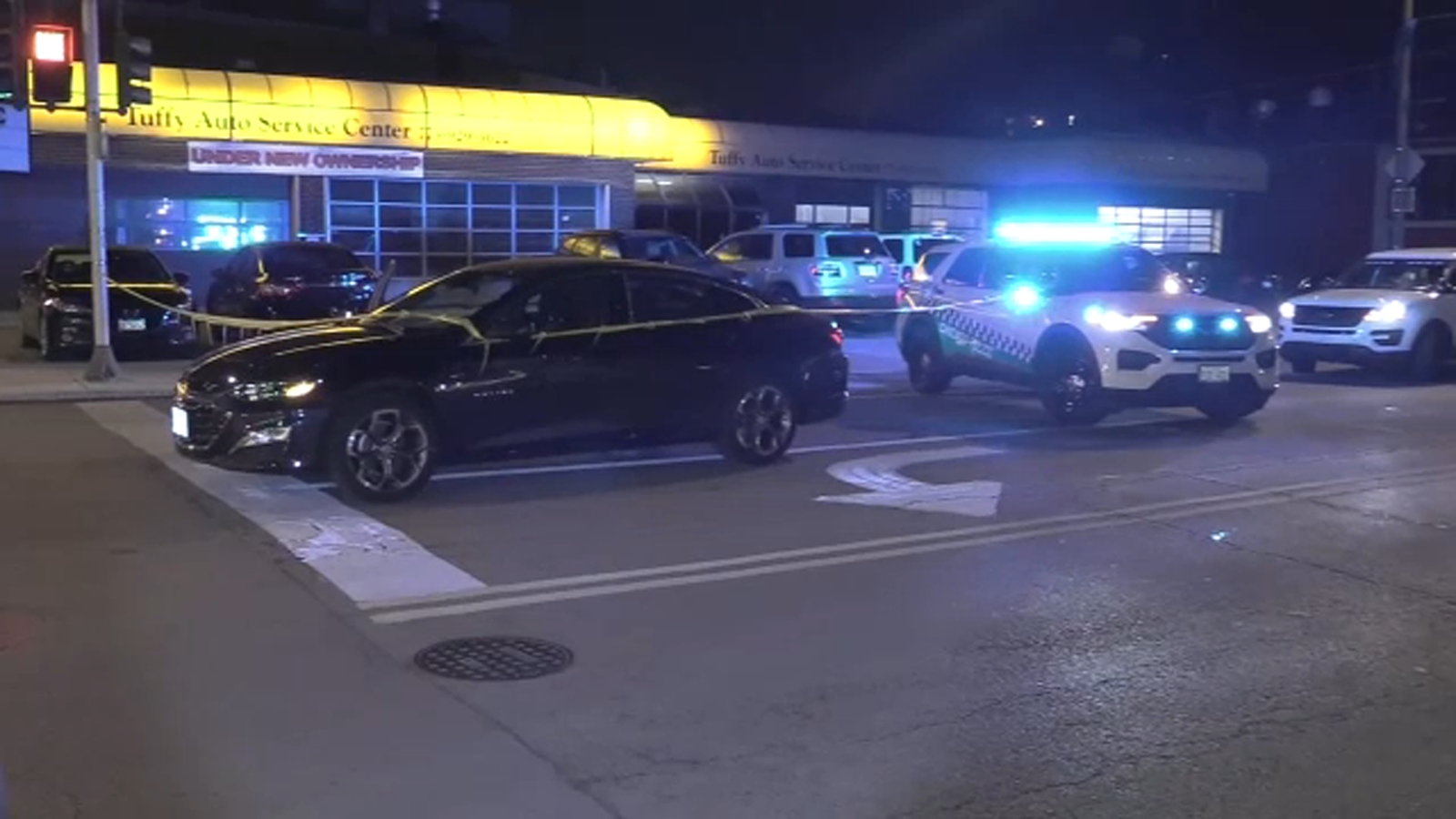 Chicago carjacking: Group of 5 armed suspects carjack woman at gunpoint in Lincoln Park, police say - Vimarsana News