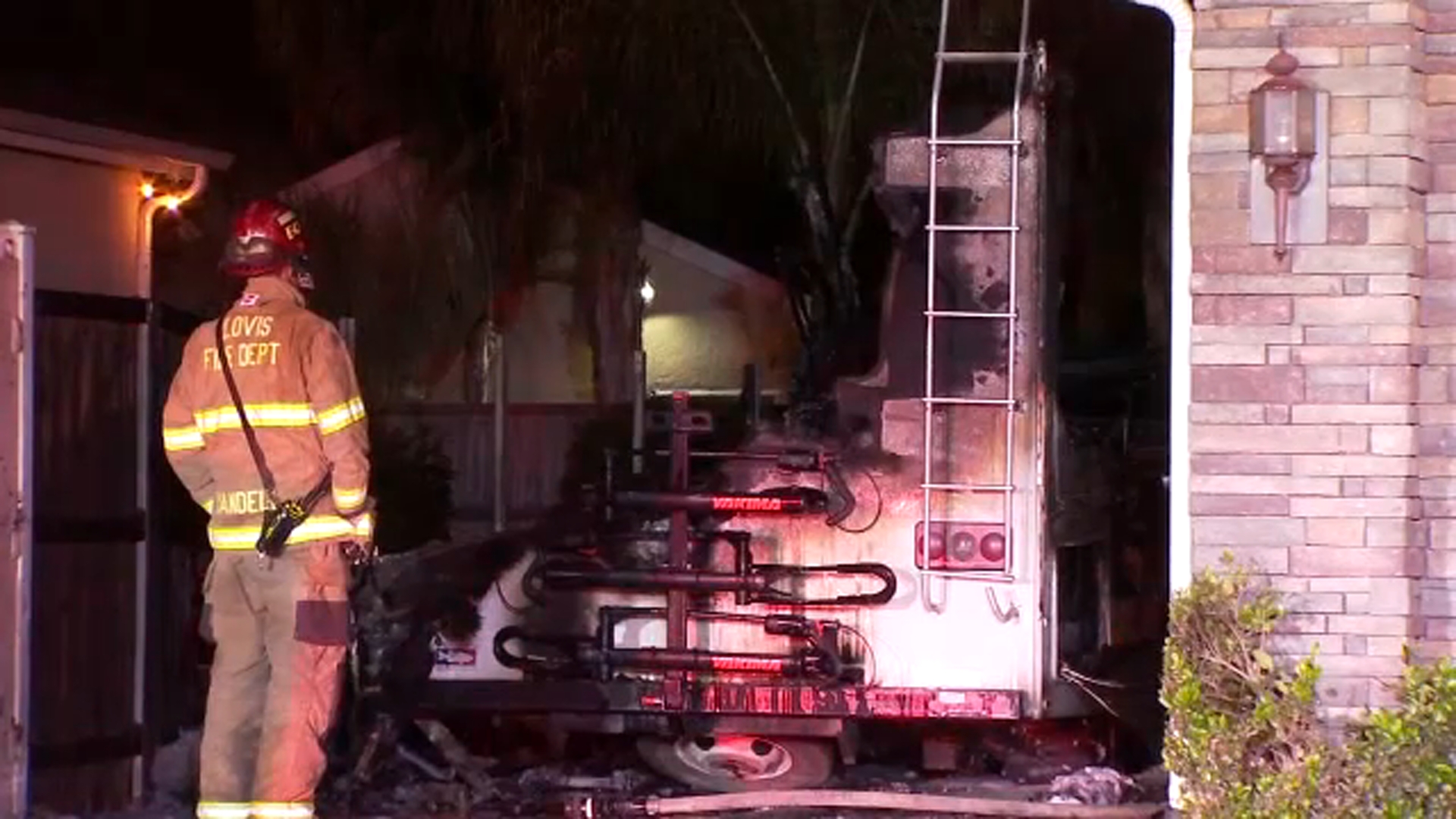 Homes damaged, fence destroyed by RV fire in Clovis