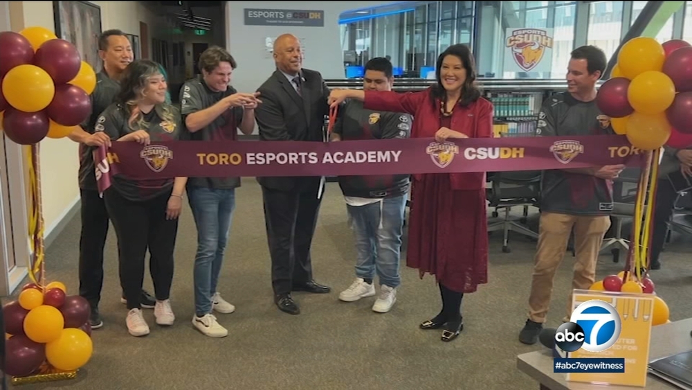 Cal State Dominguez Hills celebrates opening of new Esports academy