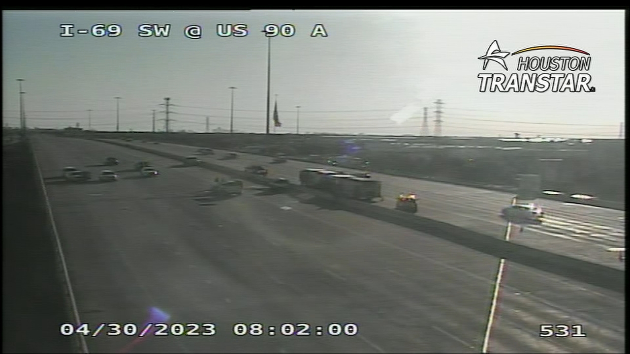 2 kids hospitalized after fatal wrong-way crash on US 59, police say