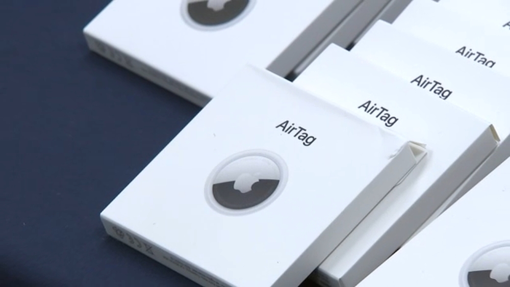 Top NYPD officials suggest car owners get Airtag to prevent theft