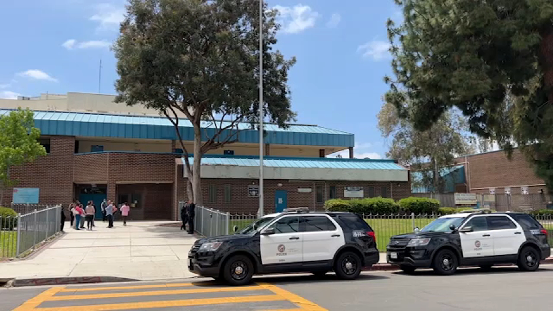 Los Ángeles: Estudiantes sufren incidente médico en escuela secundaria