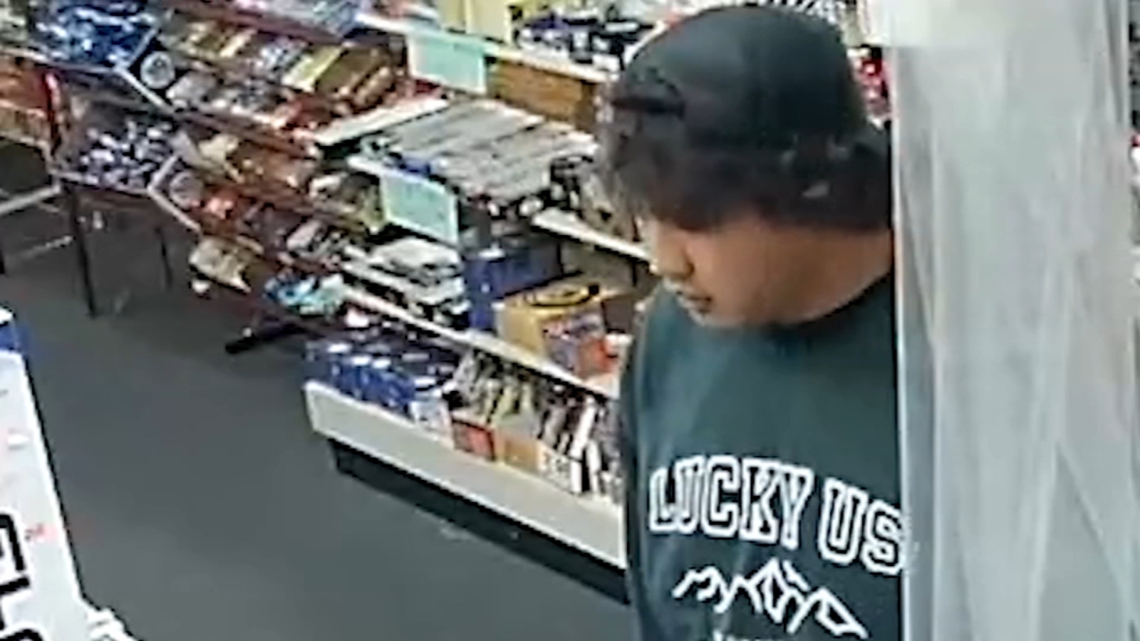 Thief uses fake notary letter to reroute, intercept package in Roxborough: Philadelphia Police - Vimarsana News