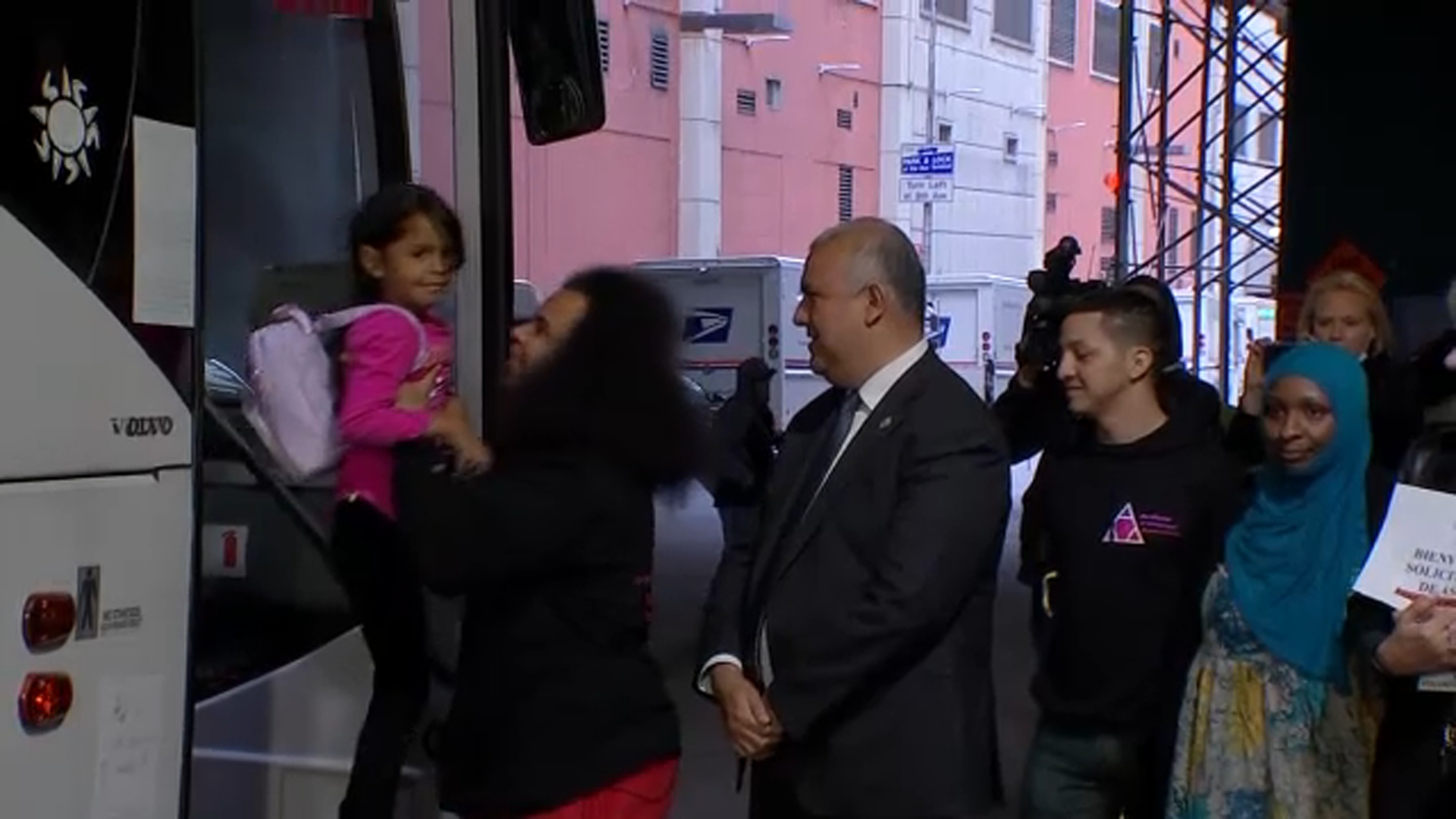 Bus of asylum seekers arrives at Port Authority in NYC