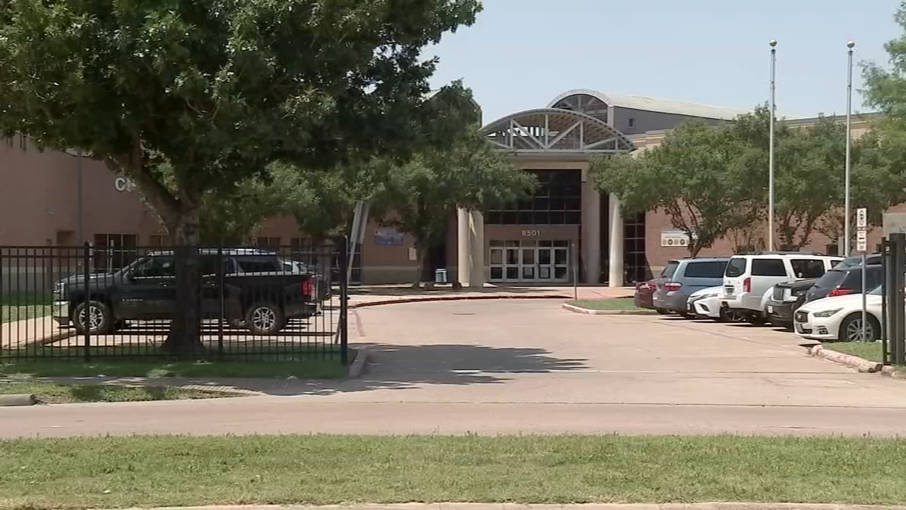 2 teens charged with bringing gun and ammo to Chavez HS
