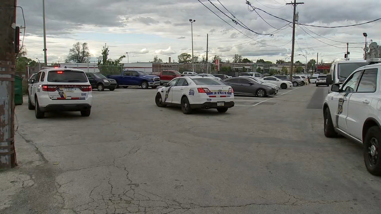 Police: Man found shot behind restaurant dies at hospital