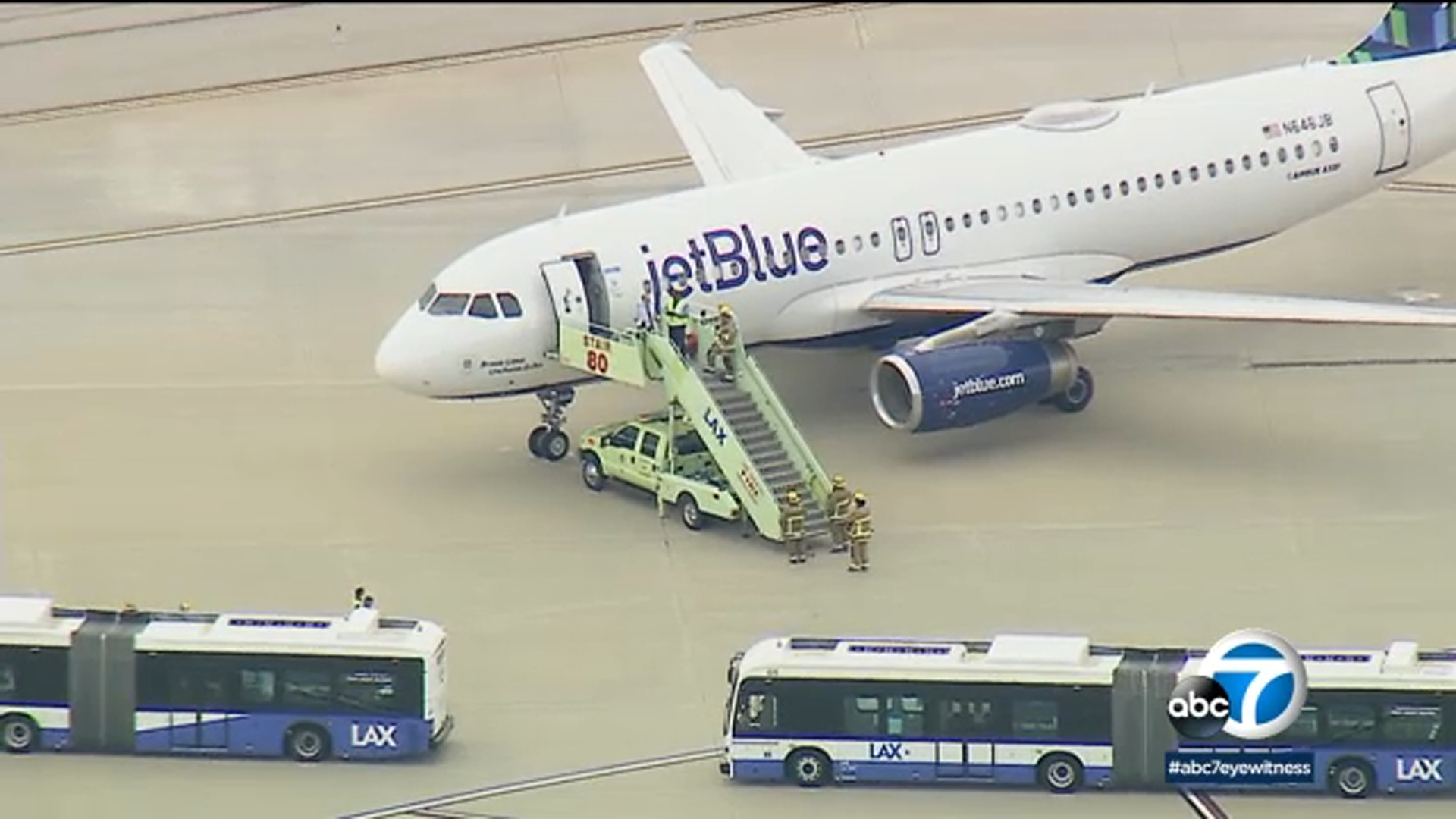 Amenaza de bomba lanza precauciones de seguridad en LAX