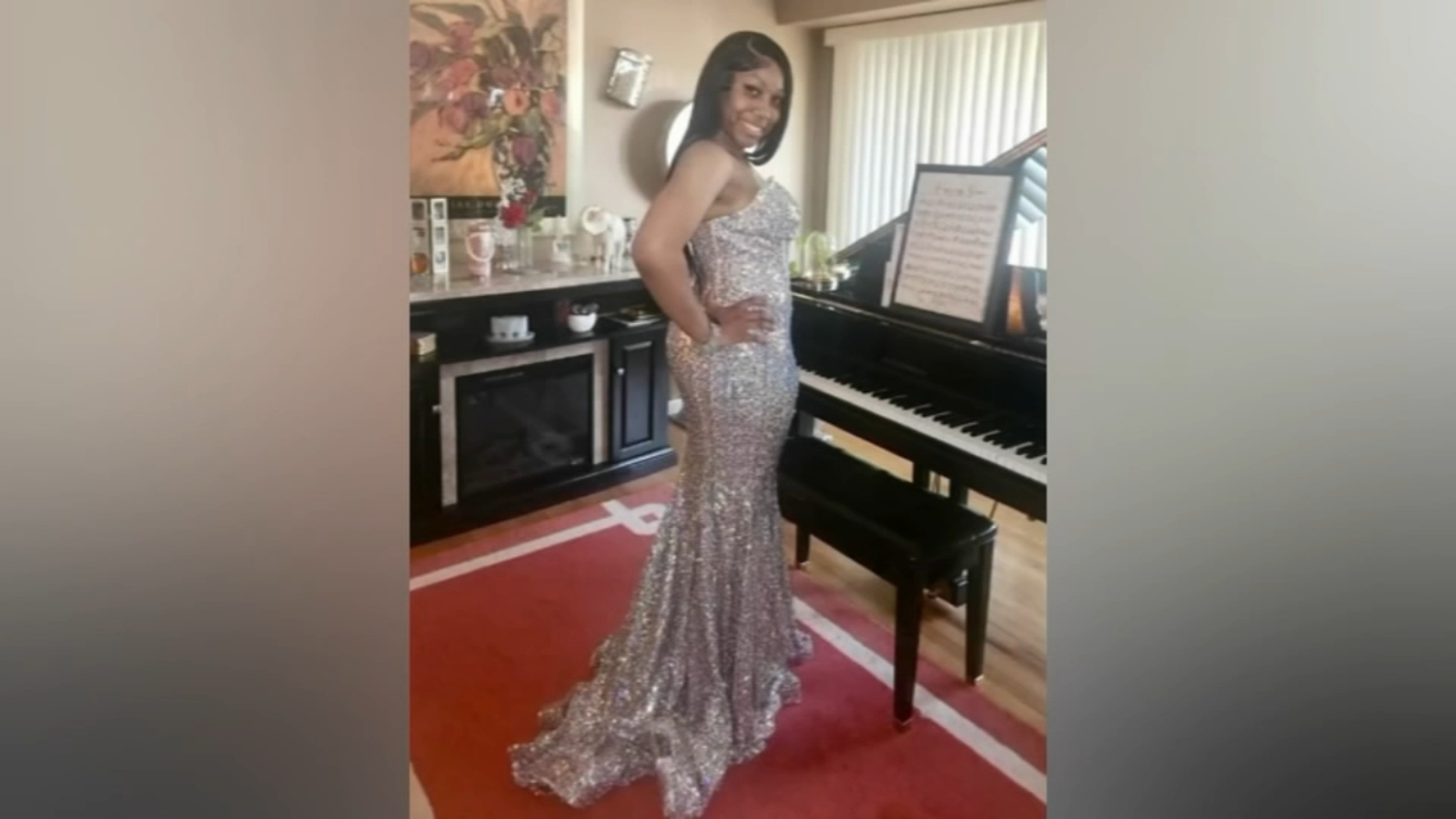 Dozens shut out of Homewood Flossmoor High School prom due to venue size Dozens shut out of Homewood Flossmoor High School prom due to venue size