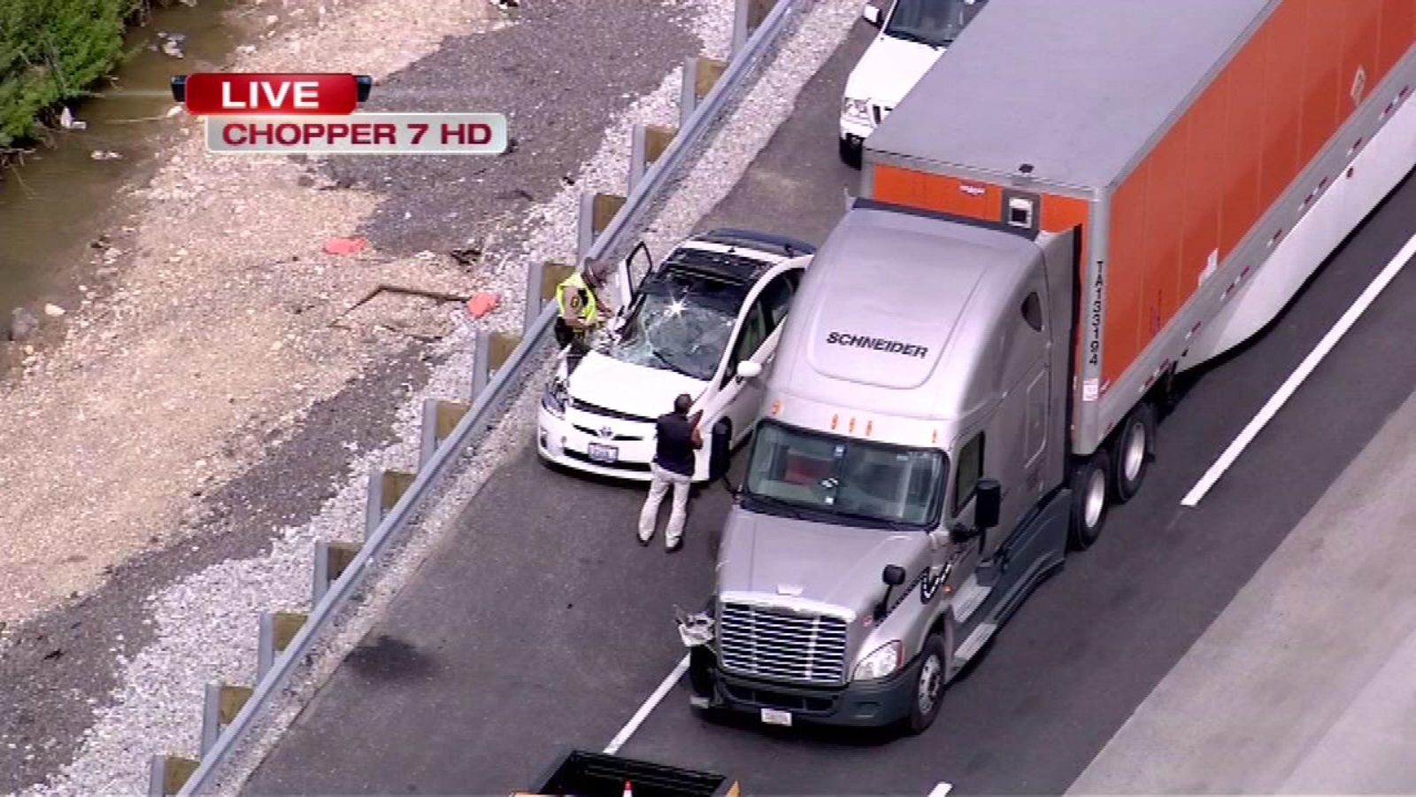 Crash delays traffic on WB I90 near Hoffman Estates ABC7 Chicago