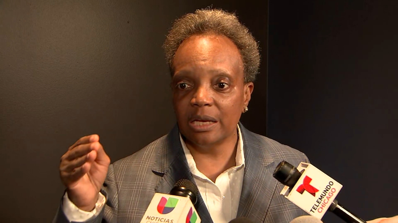 Mayor Lightfoot says city lacks funds for incoming migrants, Mayor-elect Johnson to inherit crisis