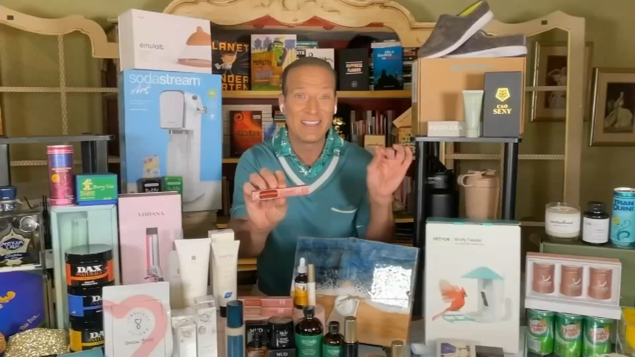 Gift ideas from 'Mother's Day in Hollywood' swag bags