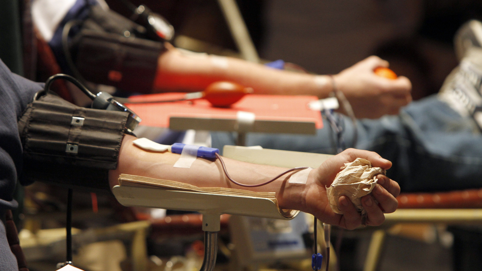 New blood donation rules allow more gay, bisexual men to give in US - Vimarsana News