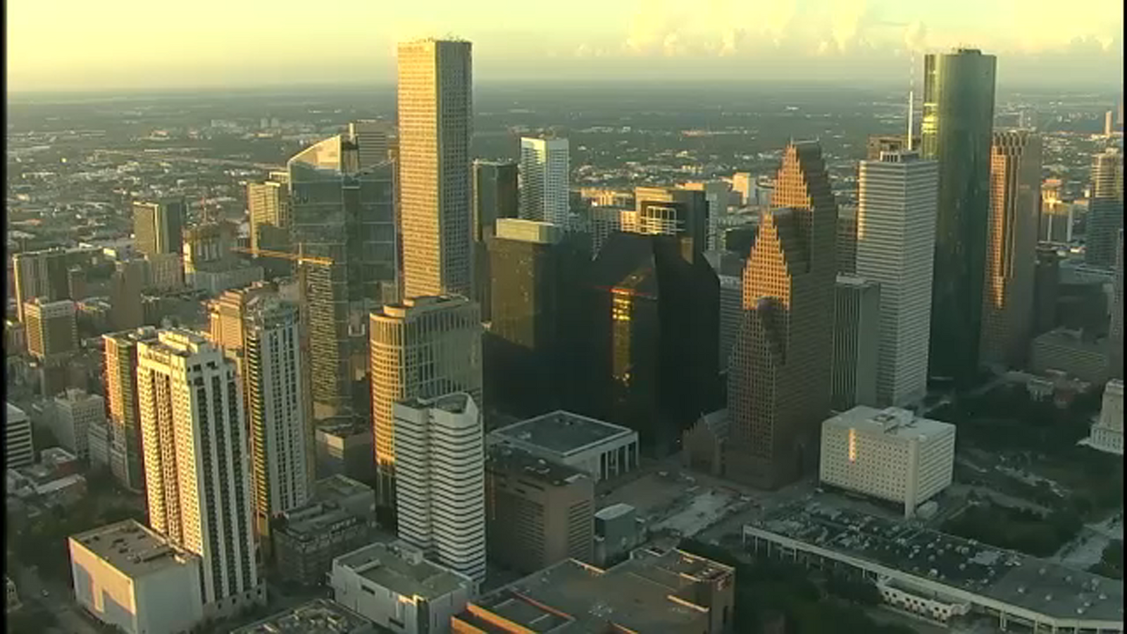 Houston Mayor Sylvester Turner proposes $6.2B city budget, boosting pay and spending - Vimarsana News