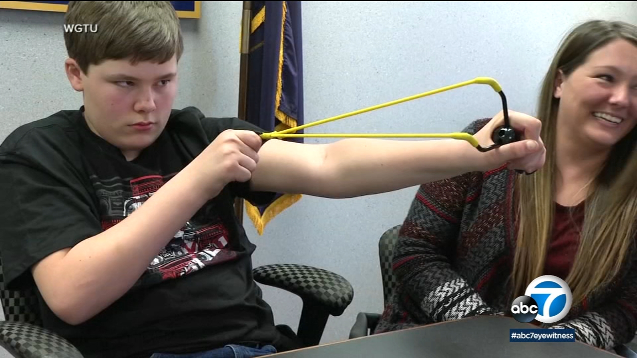Teen uses slingshot to save sister from alleged kidnapper: Police