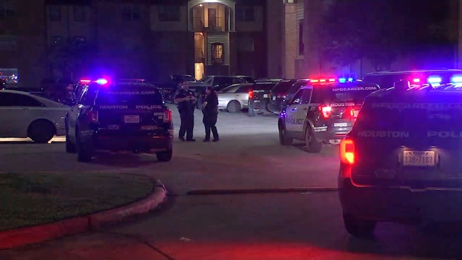 Man shot and stabbed feet away from 4yearold in northeast Houston HPD says
