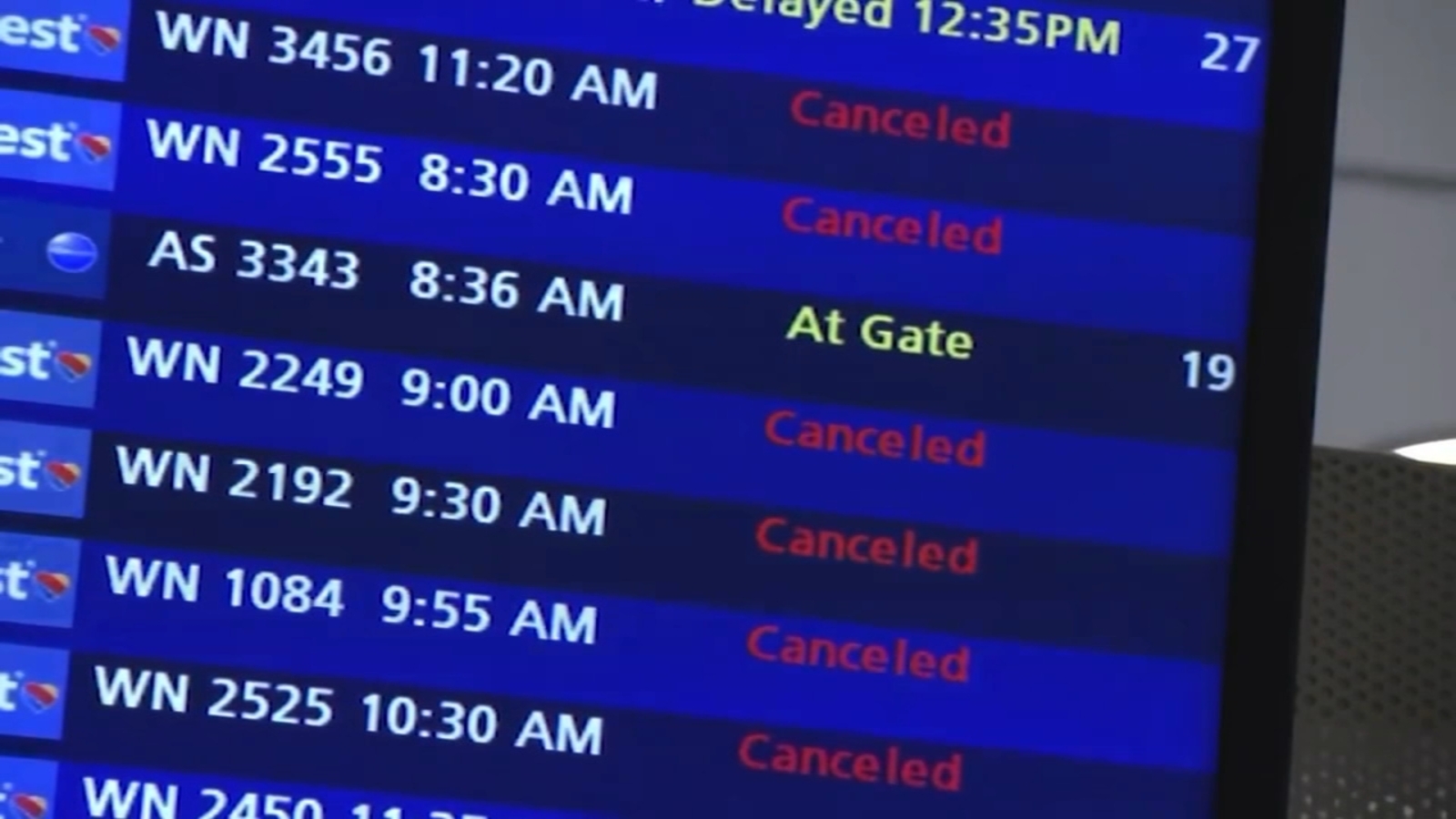 New protections for air passengers as busy summer travel begins - Vimarsana News