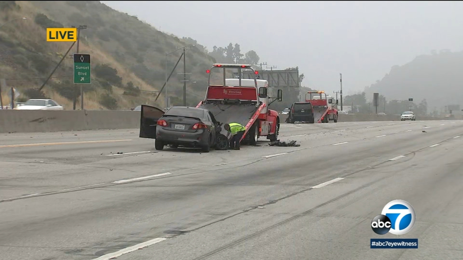 All southbound lanes of 405 Freeway shut down at Sunset Boulevard after deadly crash in Westwood area - Vimarsana News