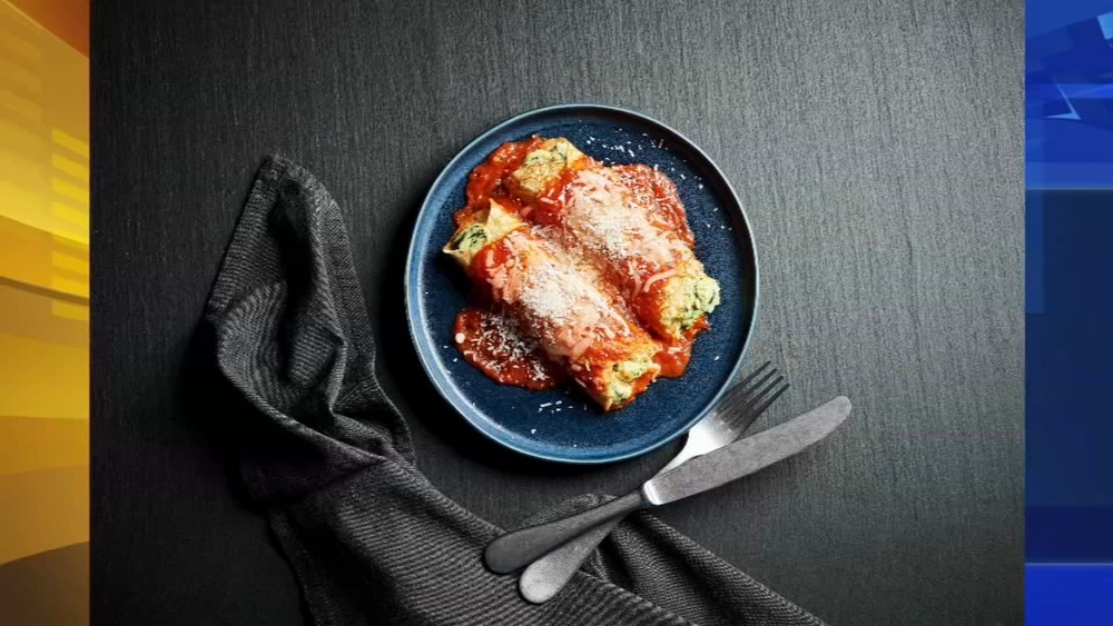 Stephen Starr serving up the new menu for Acela's First Class riders
