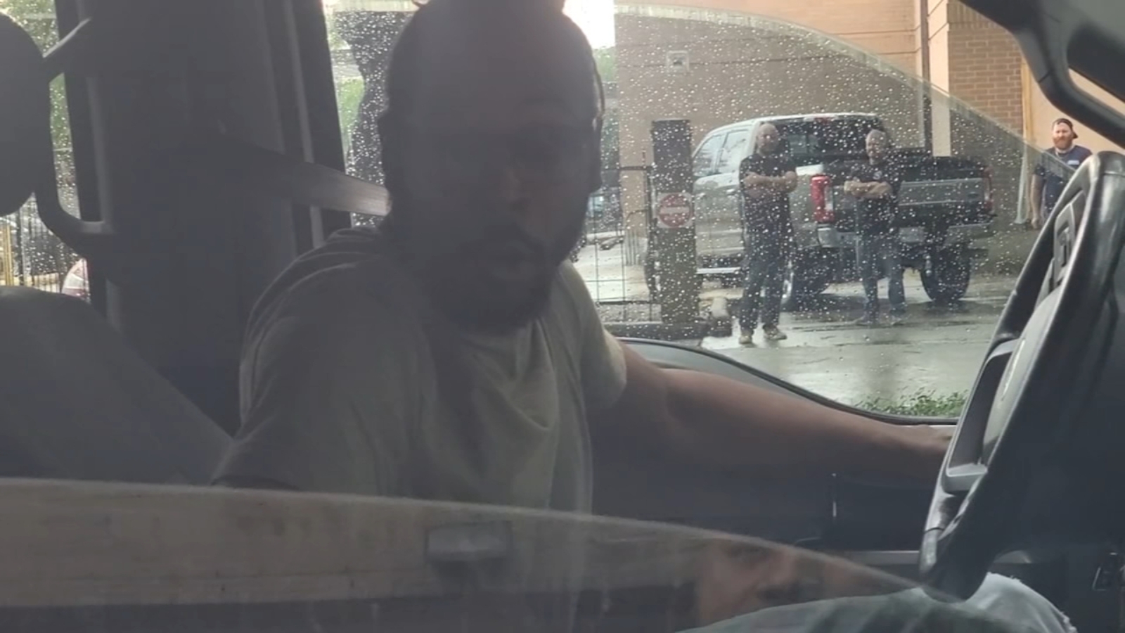 Driver charged for pulling gun on man recording him blocking traffic in Houston's Museum District bonds out, records say - Vimarsana News