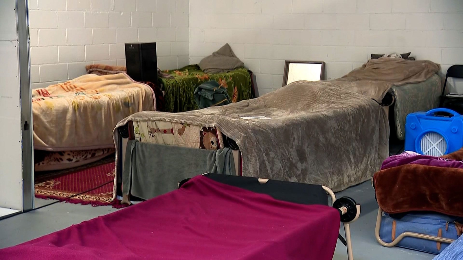 NYC Migrants: Muslim Community Center in Sunset Park, Brooklyn has housed dozens of asylum seekers for months and wants to do more - Vimarsana News